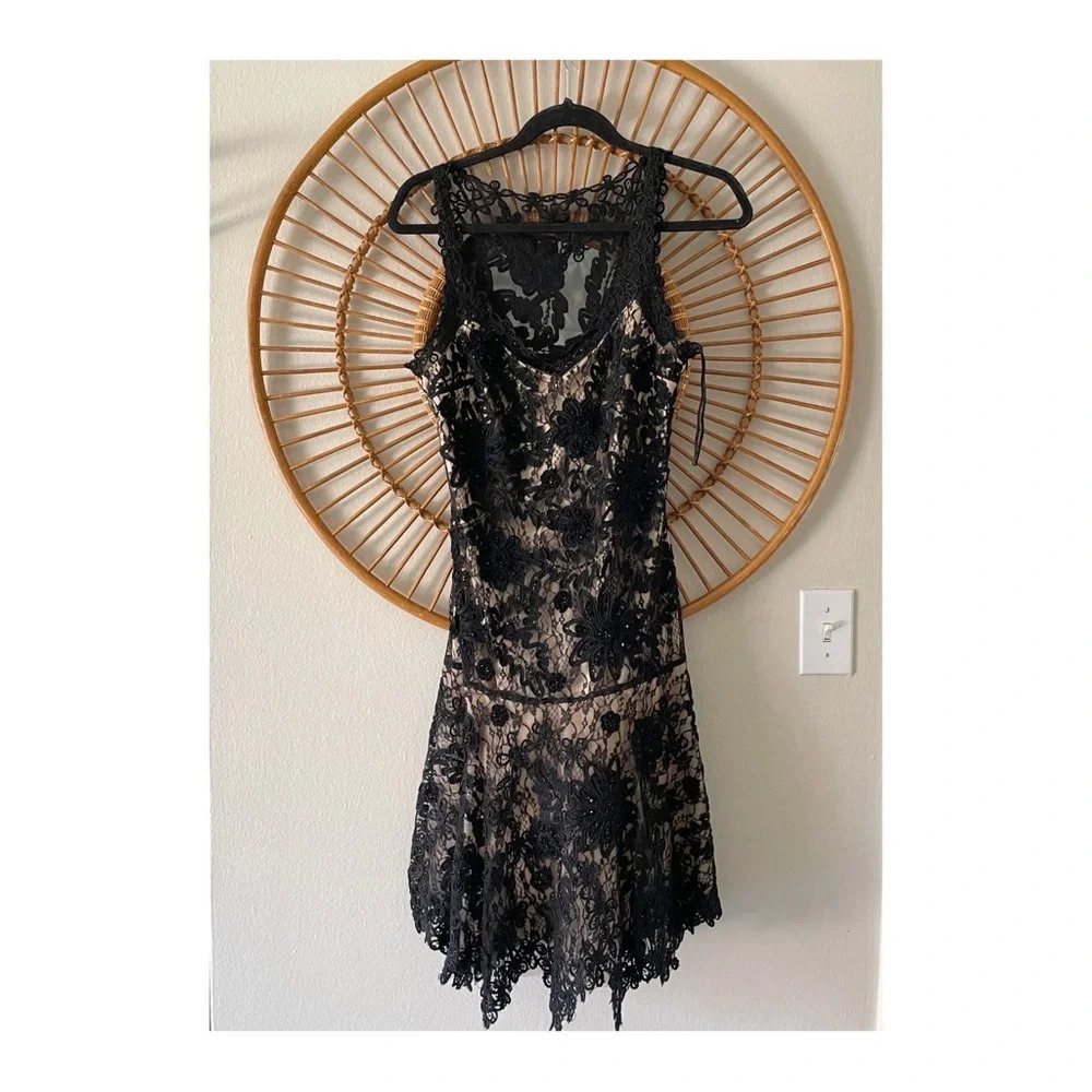Sue Wong drop waisted black lace and cream mini dress